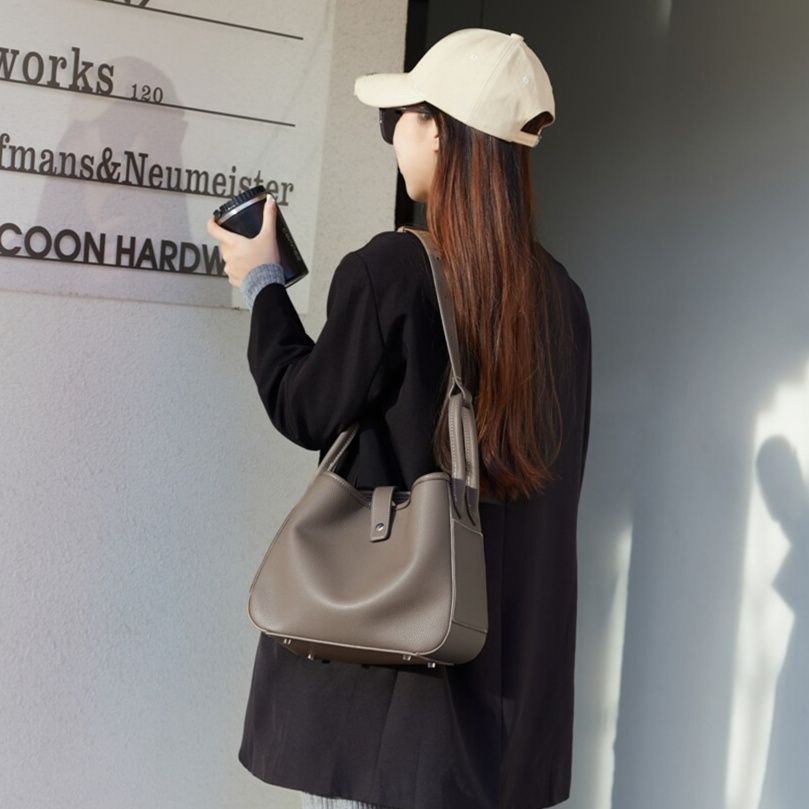 https://fulmo-img-server.com/carryfit/1783163817673_nvskv7ip_jnozqsrg.jpeg