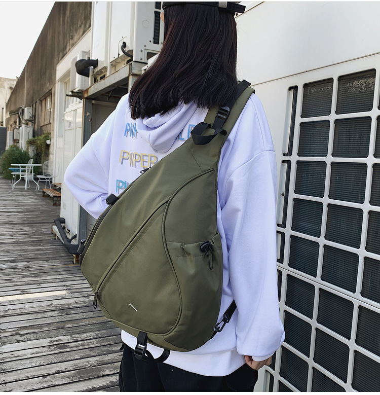 防水機能付きワンショルダー男女兼用ボディバッグ