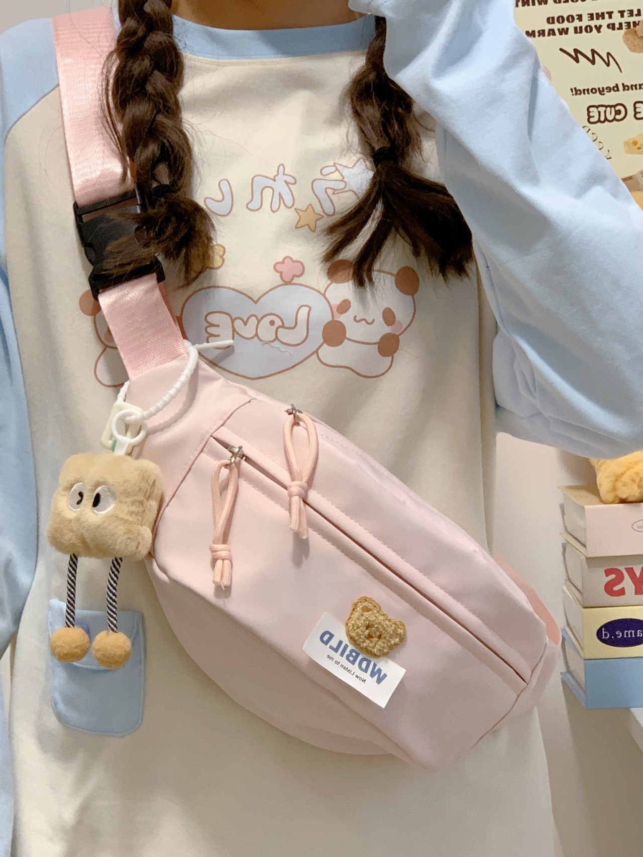 ボディバッグ ぬいぐるみチャーム付きボディバッグ