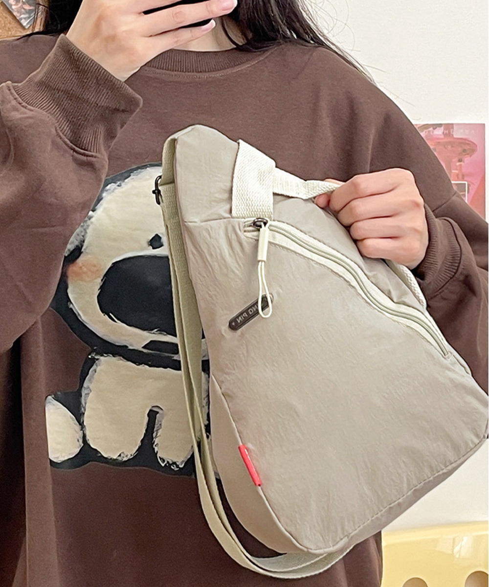 三角形デザイン ワンショルダーボディバッグ