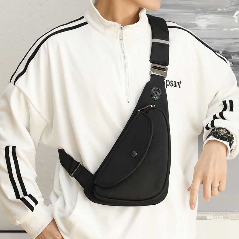 メンズ ボディバッグ 軽量 肩掛け イヤホンホール付き
