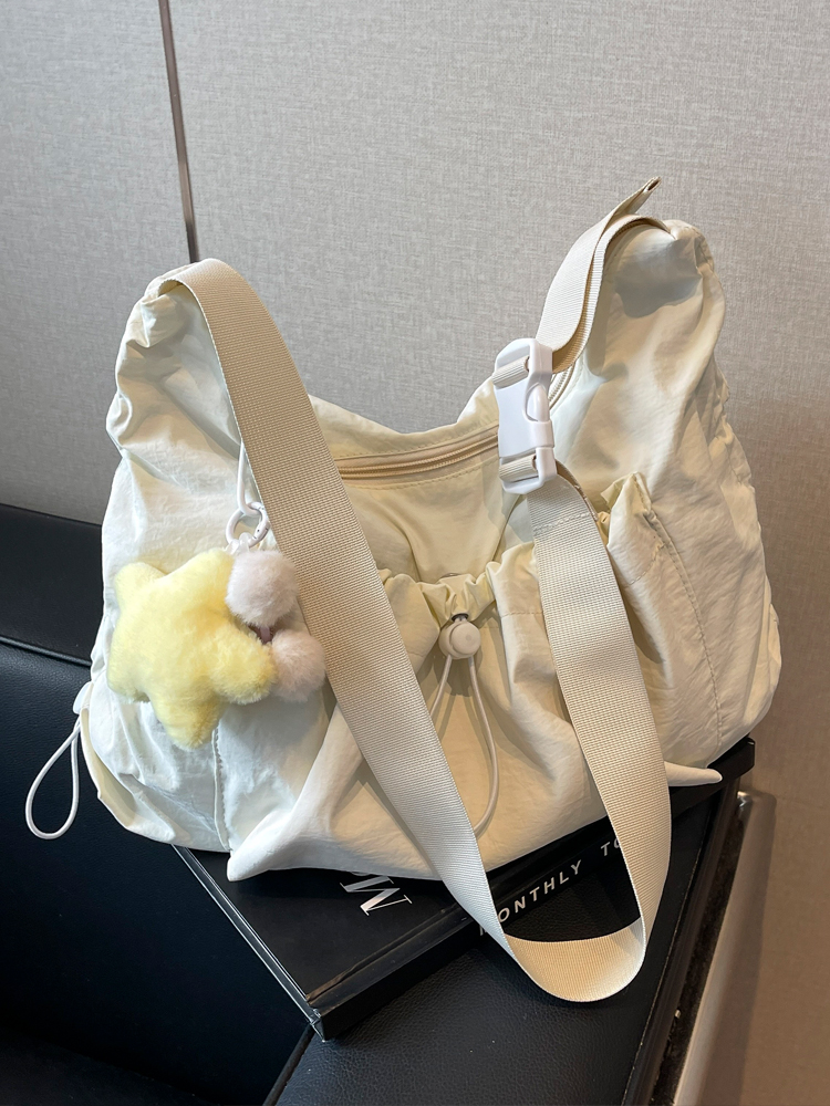 ボディバッグ ふんわり巾着ボディーバッグ