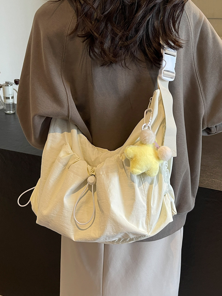 ボディバッグ ふんわり巾着ボディーバッグ