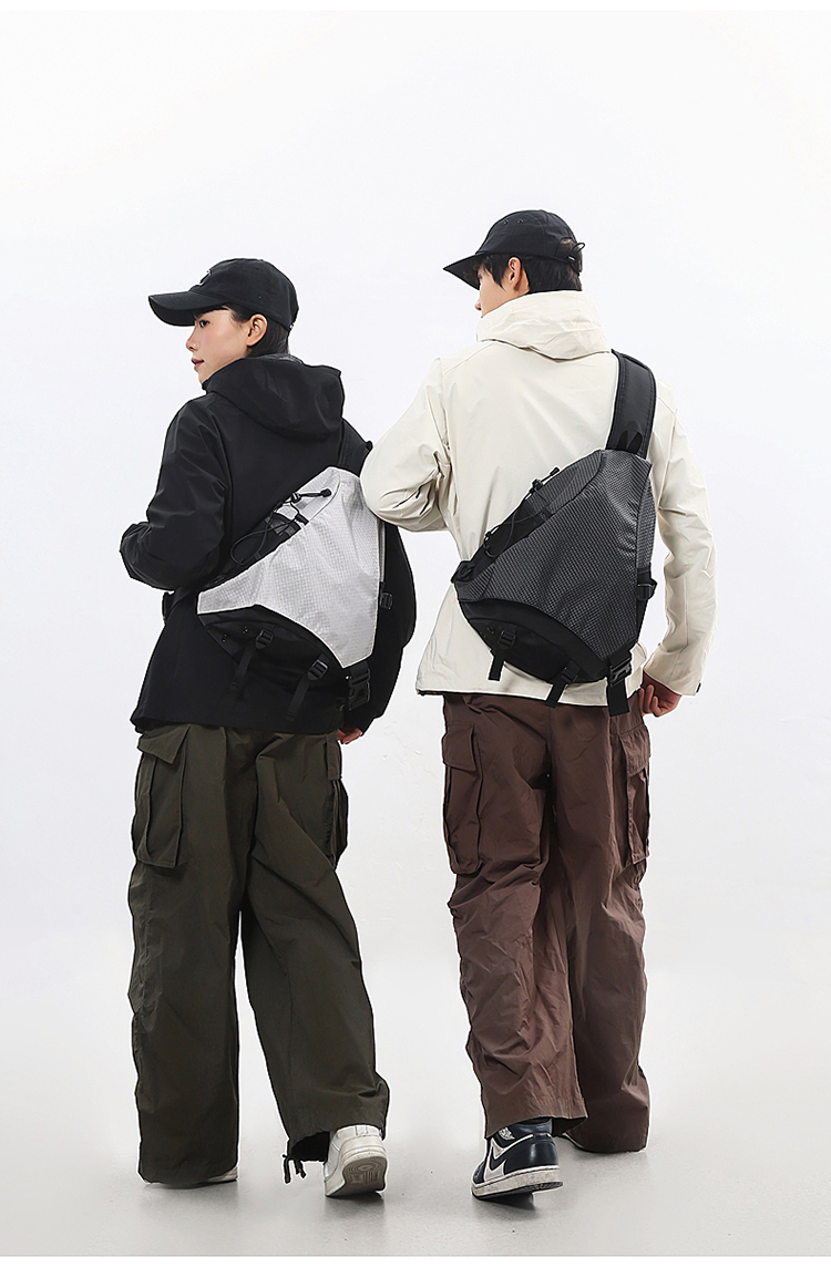 ボディバッグ 三角形デザイン多機能ワンショルダーボディバッグ