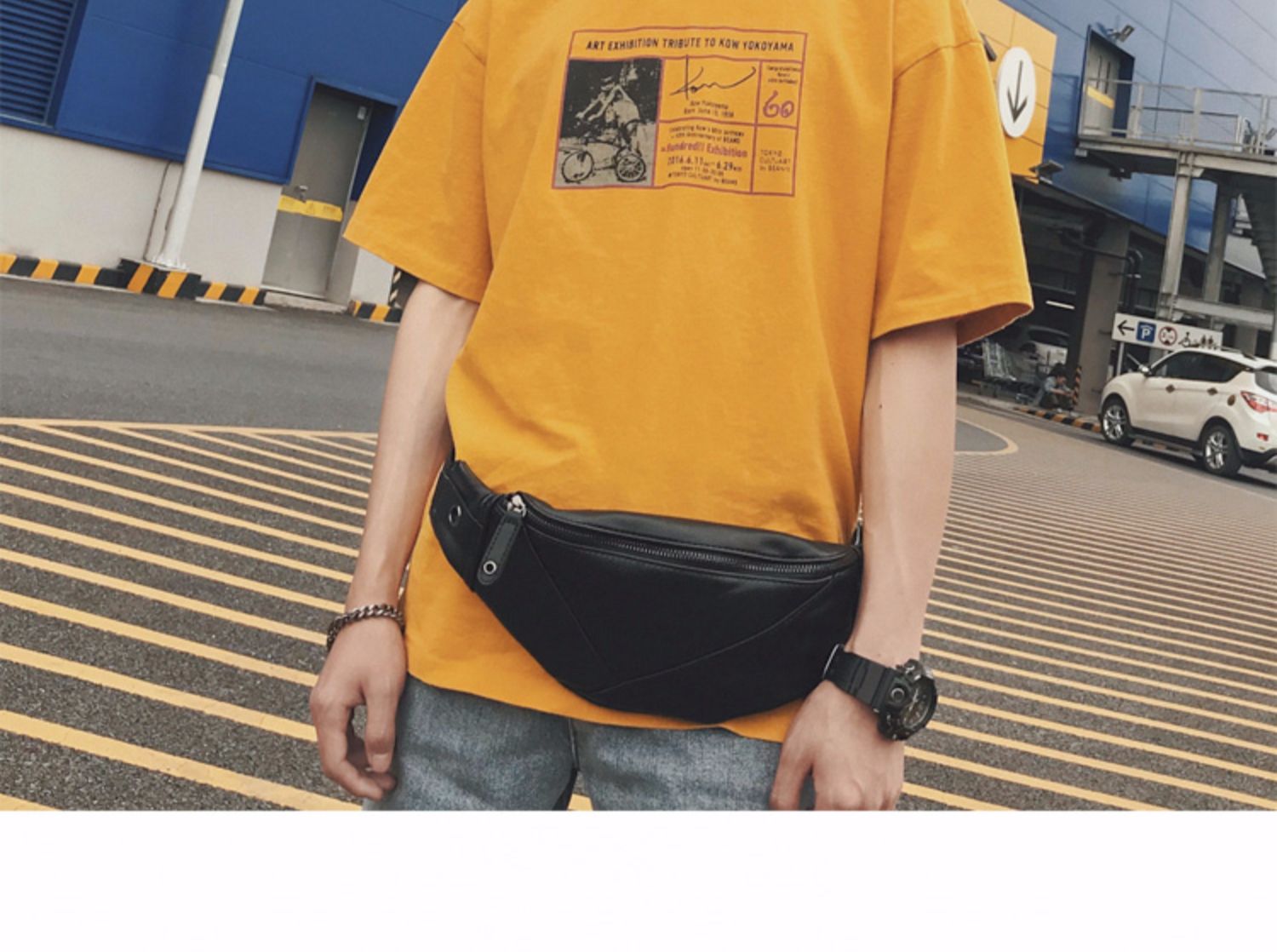 ボディバッグ すっきり収納 三角形ワンショルダーボディバッグ