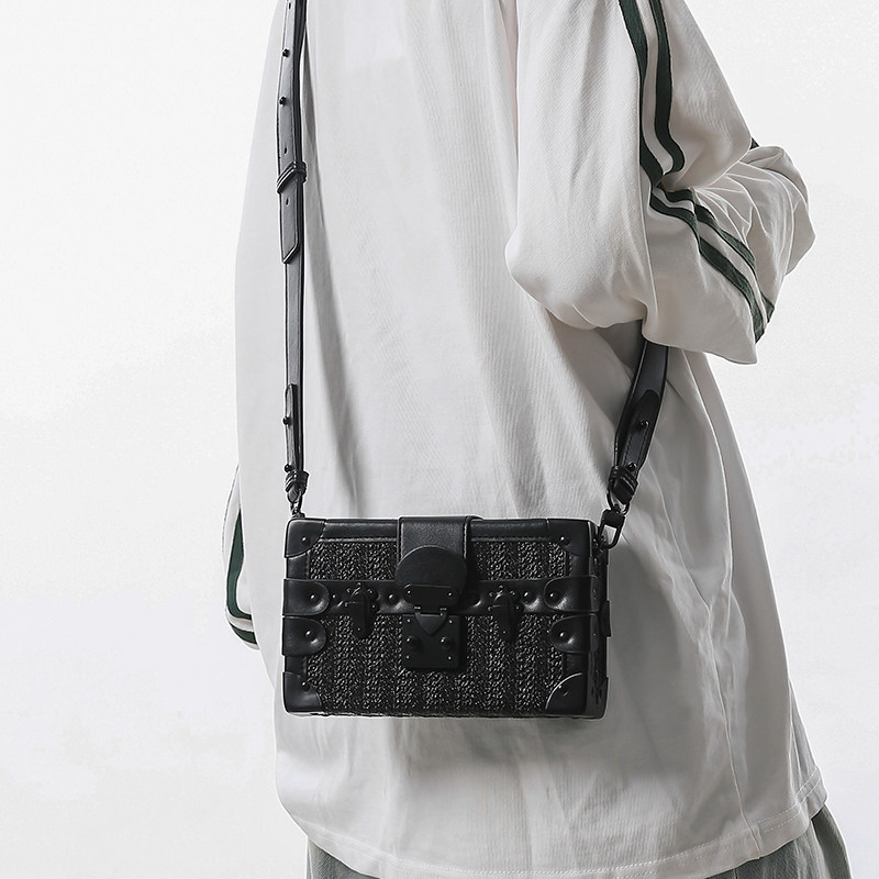 https://fulmo-img-server.com/carryfit/700da1ac-ca3c-44e1-b043-b4a8d94dc987.jpg