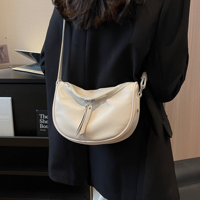 https://fulmo-img-server.com/carryfit/732d31ce-eb84-40ba-8ecf-cd9ccb6802de.jpg