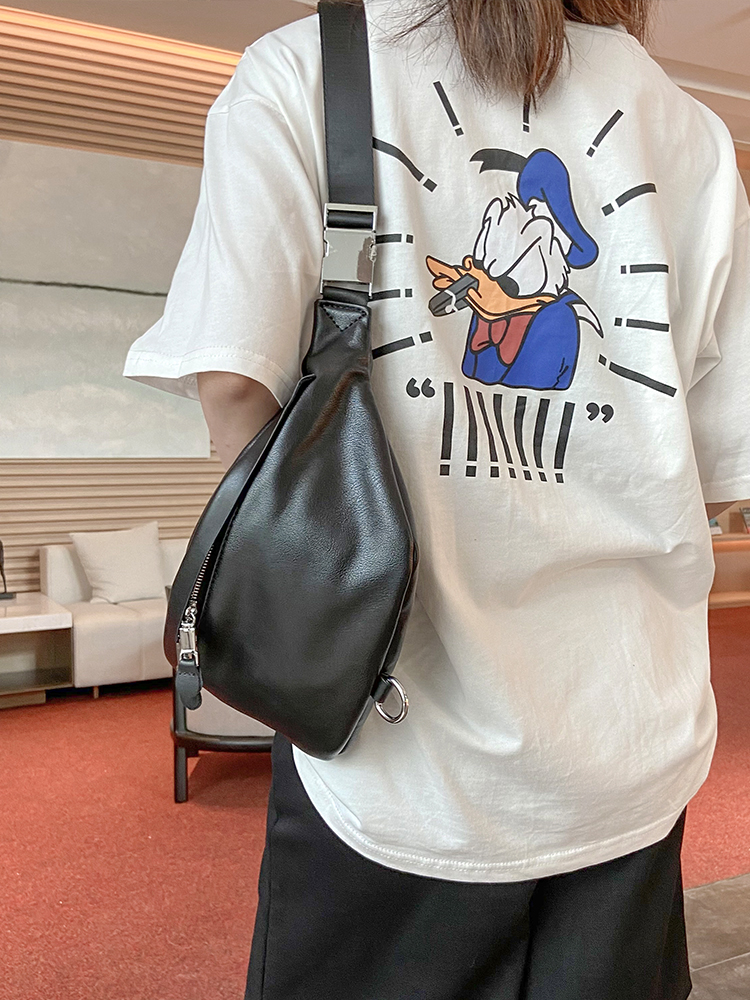 ボディバッグ シンプル曲線美ワンショルダー