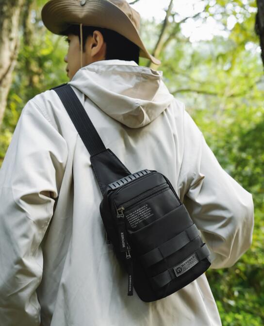 男性用撥水加工斜めがけボディバッグ