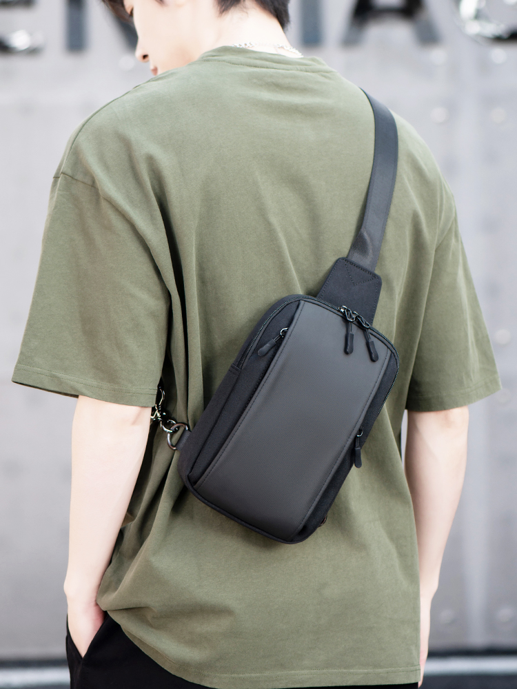 ボディバッグ スマート縦型ワンショルダー