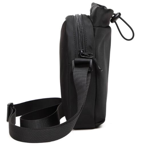 斜めがけショルダーバッグ 多機能ボディバッグ 小物収納