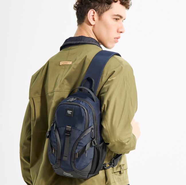 撥水加工メンズボディバッグ斜めがけビジネス対応ショルダー鞄