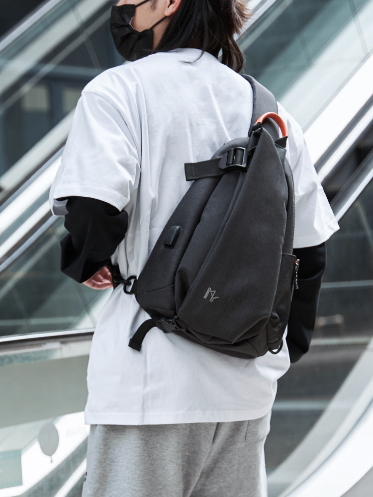 https://fulmo-img-server.com/carryfit/e2f4d820-d423-478b-aba2-925a33520215.jpg