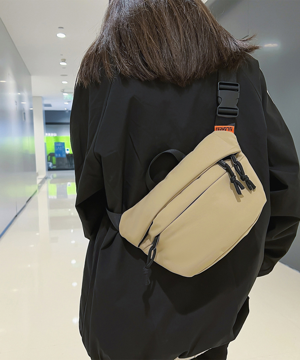 ボディバッグ 多機能ボディーバッグ 斜めがけ 男女兼用