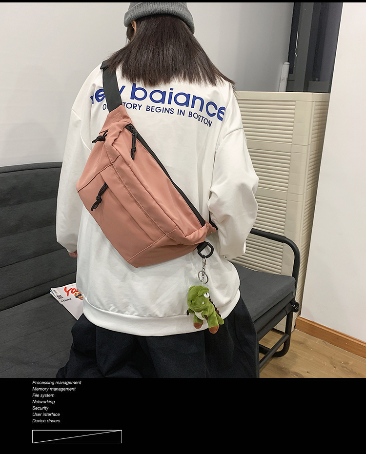 シンプル大容量ボディバッグ