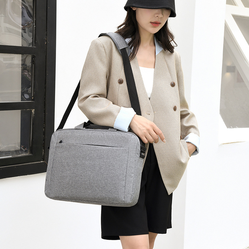 パソコンケース 通勤に最適な多機能ショルダー型パソコンケース