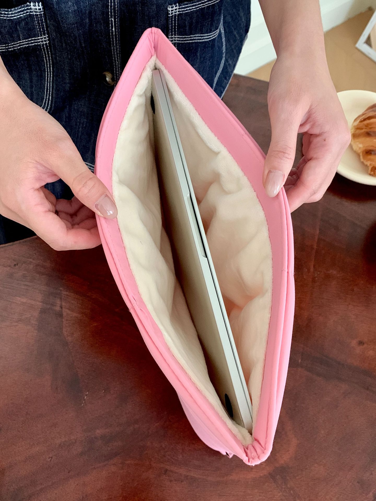 パソコンケース キルティング風クッション型パソコンケース