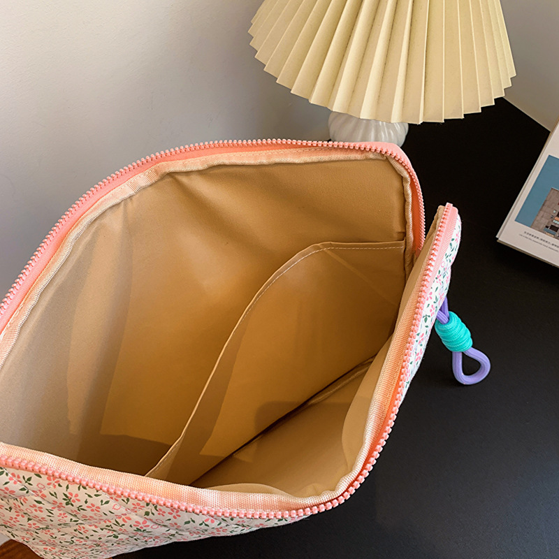 パソコンケース 小花柄キルティングパソコンケース