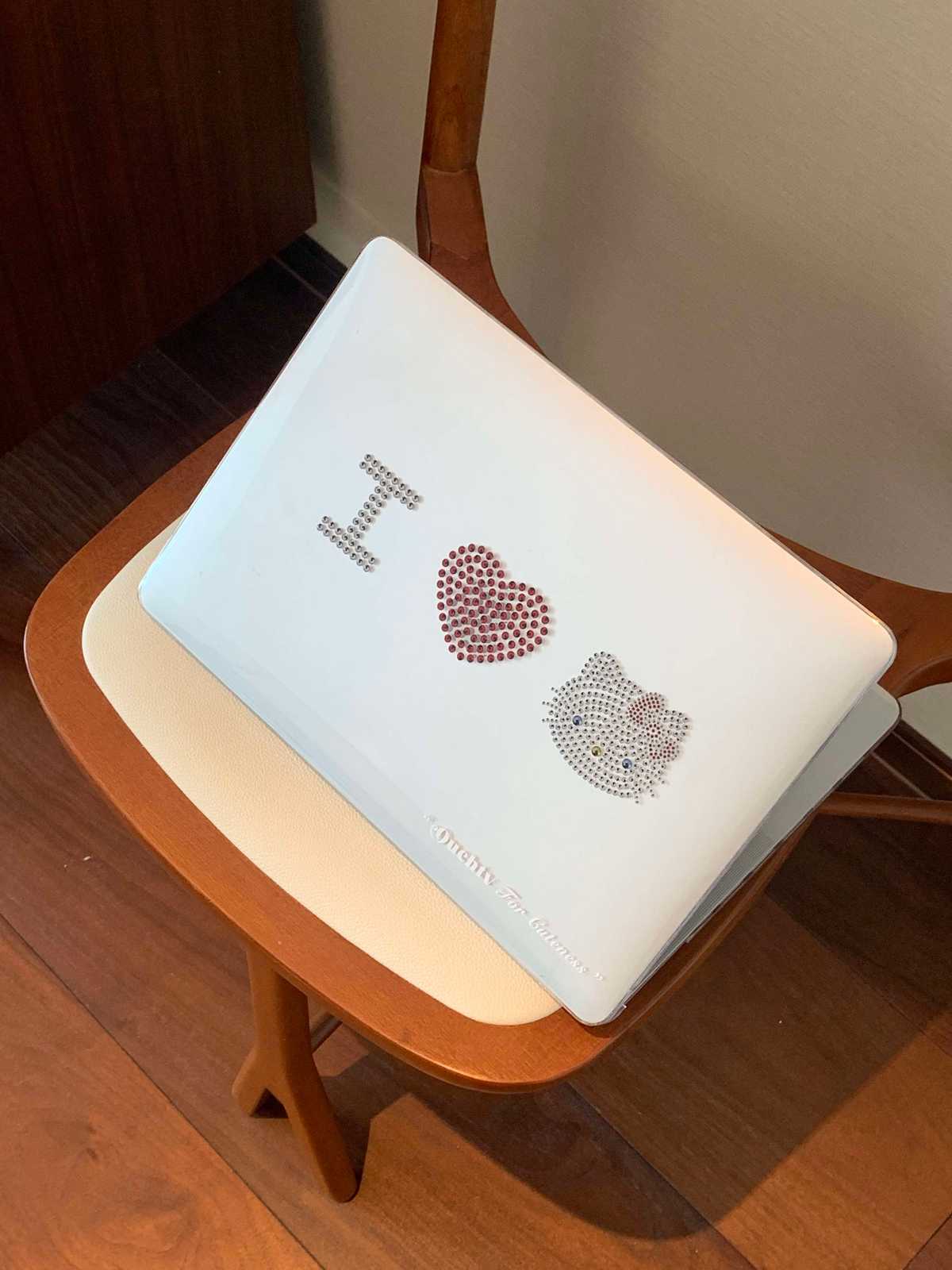  【非表示】キティちゃんラインストーンパソコンケース