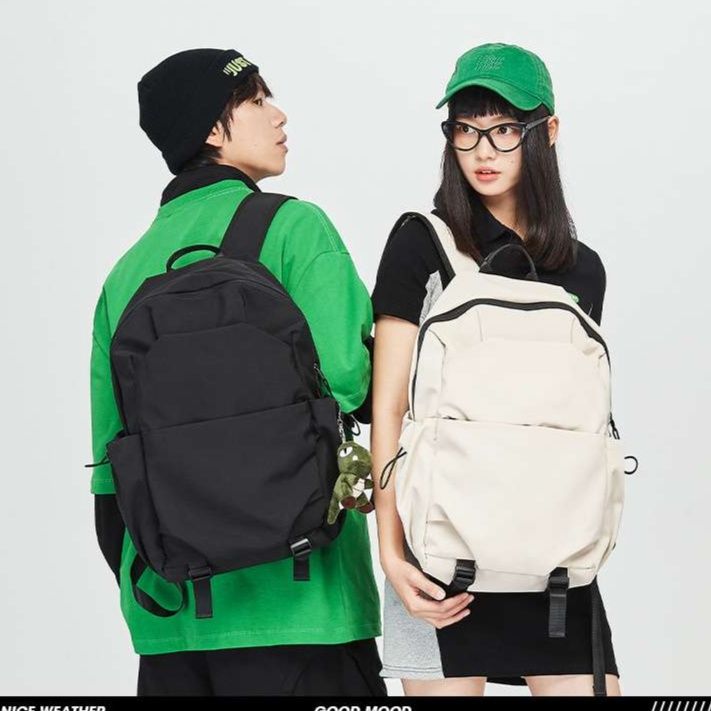 パソコンケース  シンプルデザイン 大容量バックパック