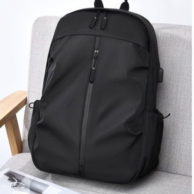 パソコンケース 都会派多機能リュック型パソコン収納バッグ