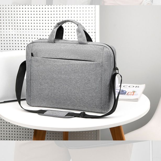パソコンケース 通勤に最適な多機能ショルダー型パソコンケース