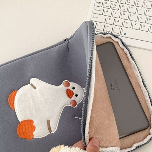 パソコンケース ぽっちゃりあひる刺繍のクッション付きケース