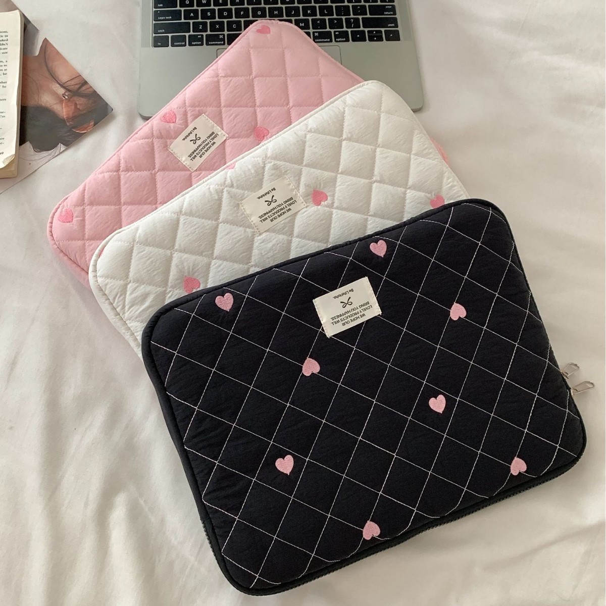 パソコンケース ハート刺繍入りキルティングパソコンケース