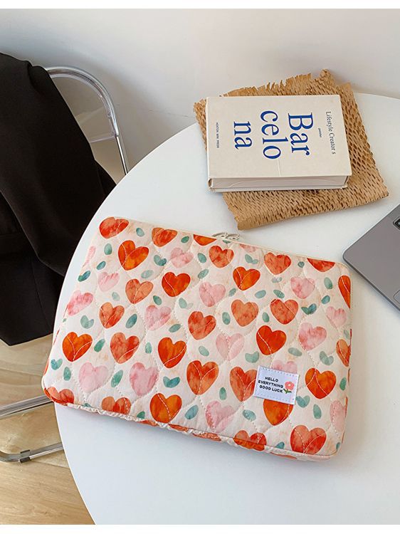 パソコンケース 水彩風ハート柄キルティングパソコンケース