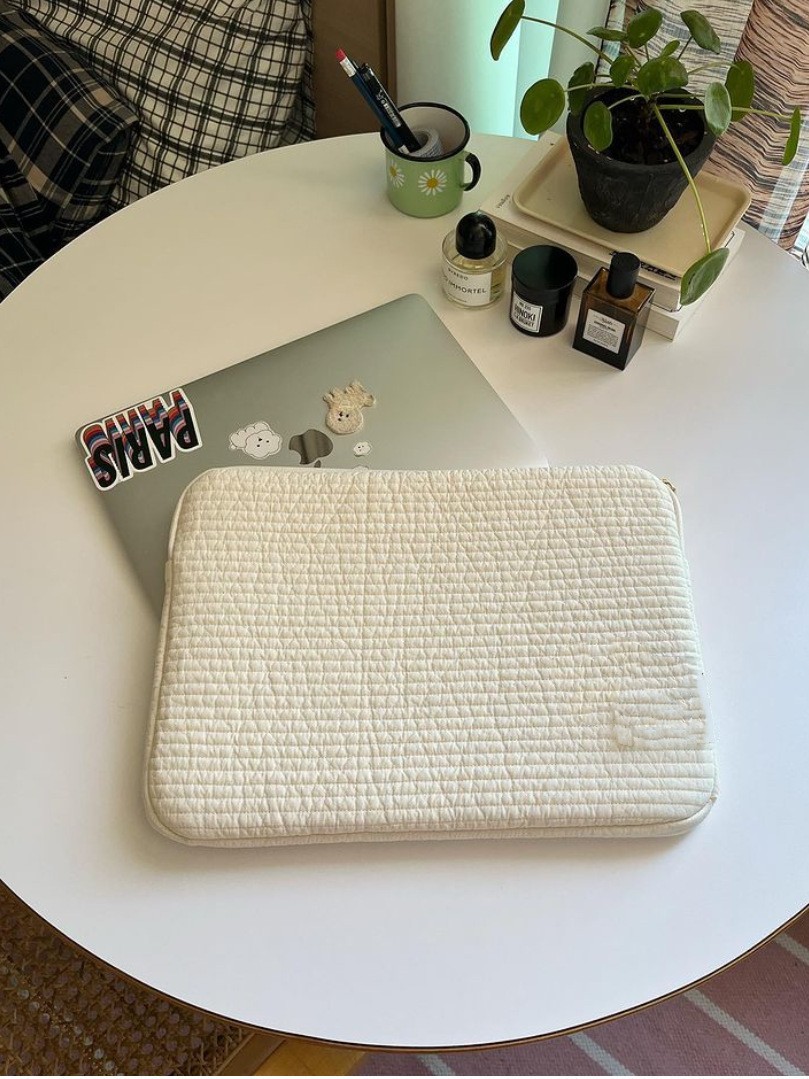 パソコンケース 立体編み込み模様のクッション性抜群パソコンケース