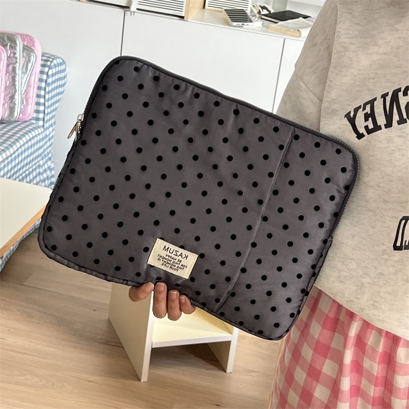 パソコンケース 水玉模様のふわふわクッション入りパソコン収納ケース