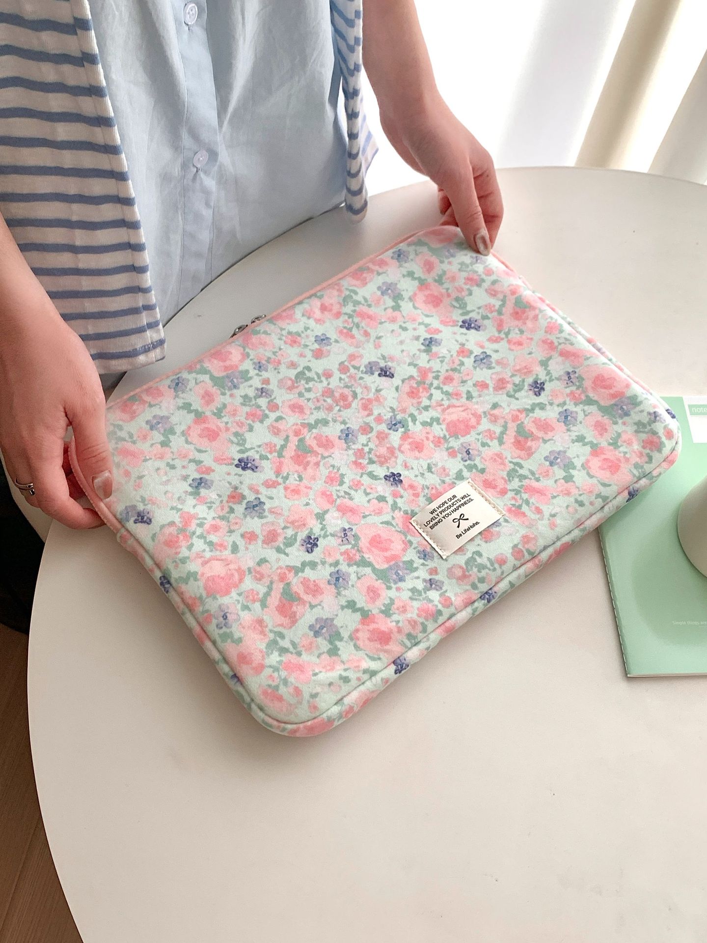 パソコンケース 小花柄キルティング加工パソコン収納ケース