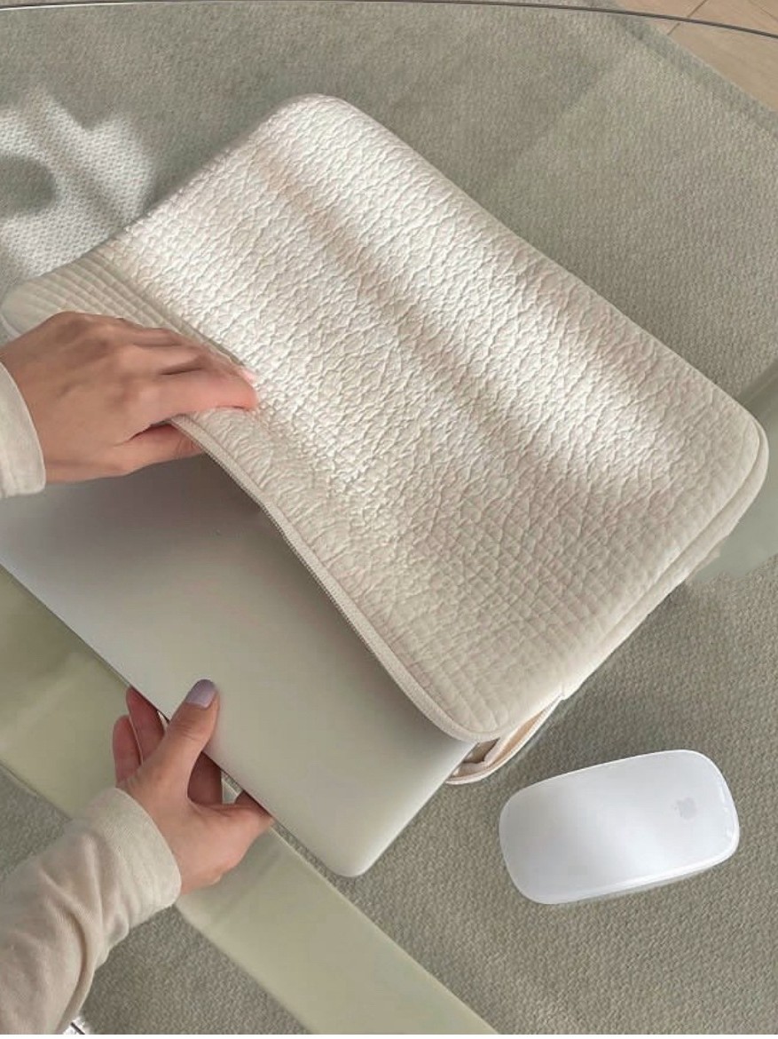 パソコンケース 立体編み込み模様のクッション性抜群パソコンケース