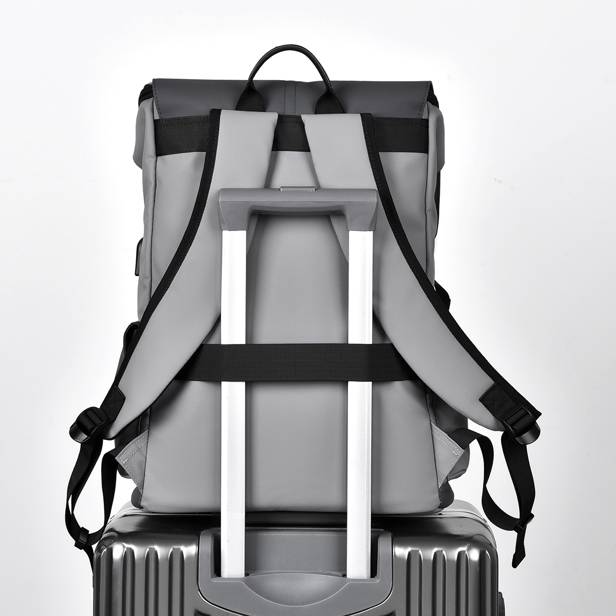 パソコンケース 多機能フラップ式背負いパソコンリュック