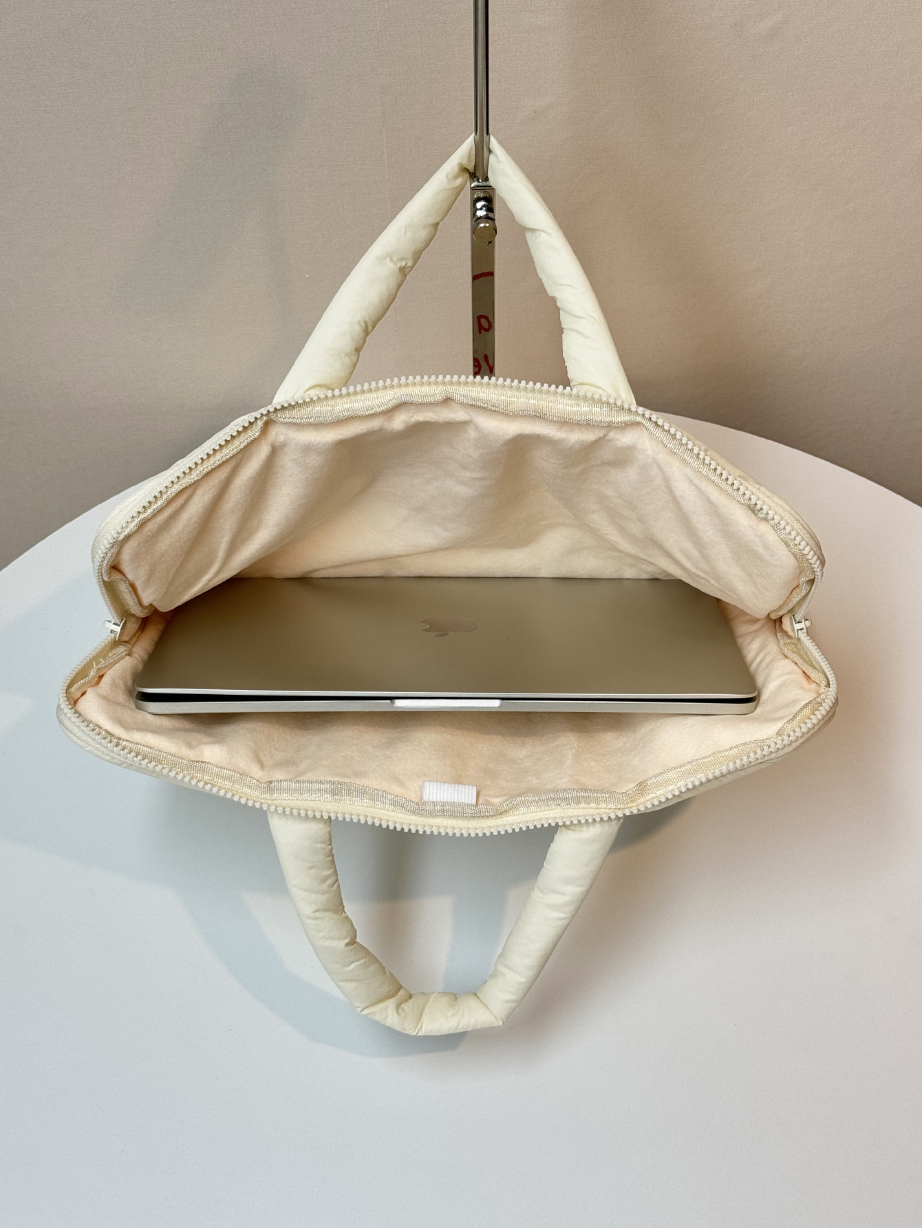 パソコンケース 毎日幸せハート刺繍キルティングパソコンケース