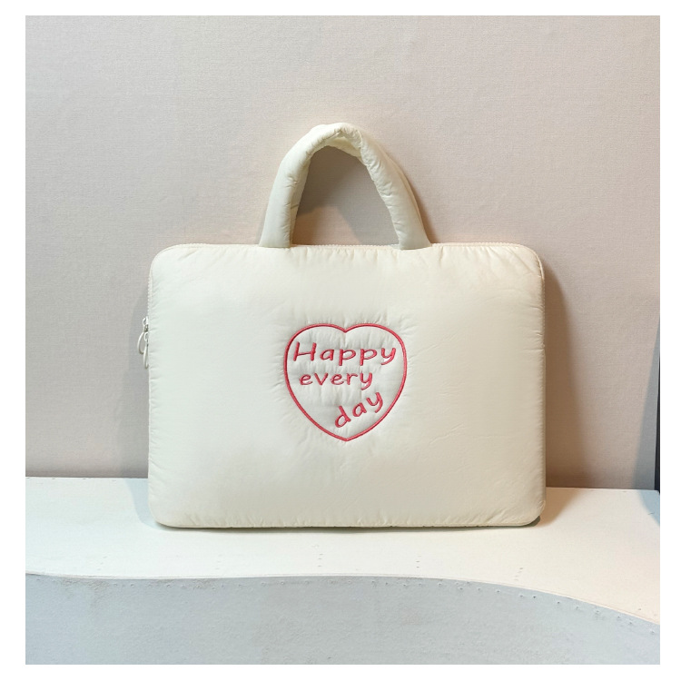 パソコンケース 毎日幸せハート刺繍キルティングパソコンケース