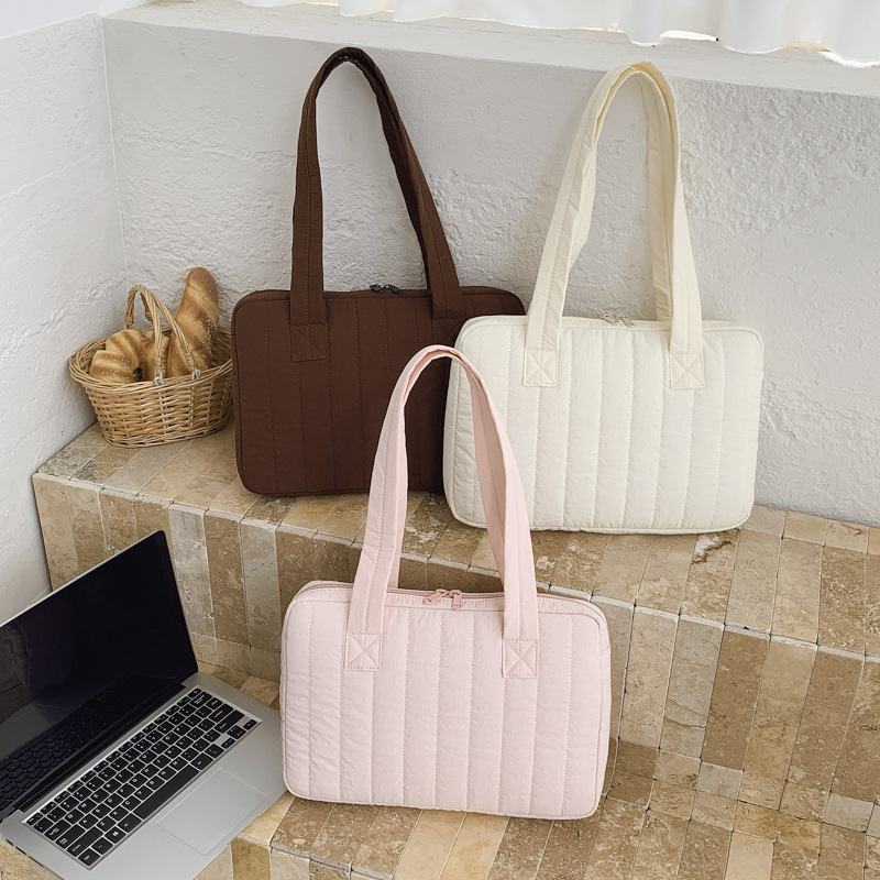 パソコンケース 縦型キルティングステッチ肩掛けパソコンケース