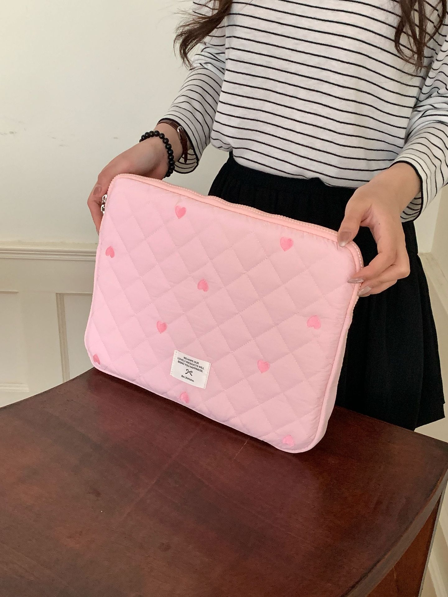 パソコンケース ハート刺繍入りキルティングパソコンケース