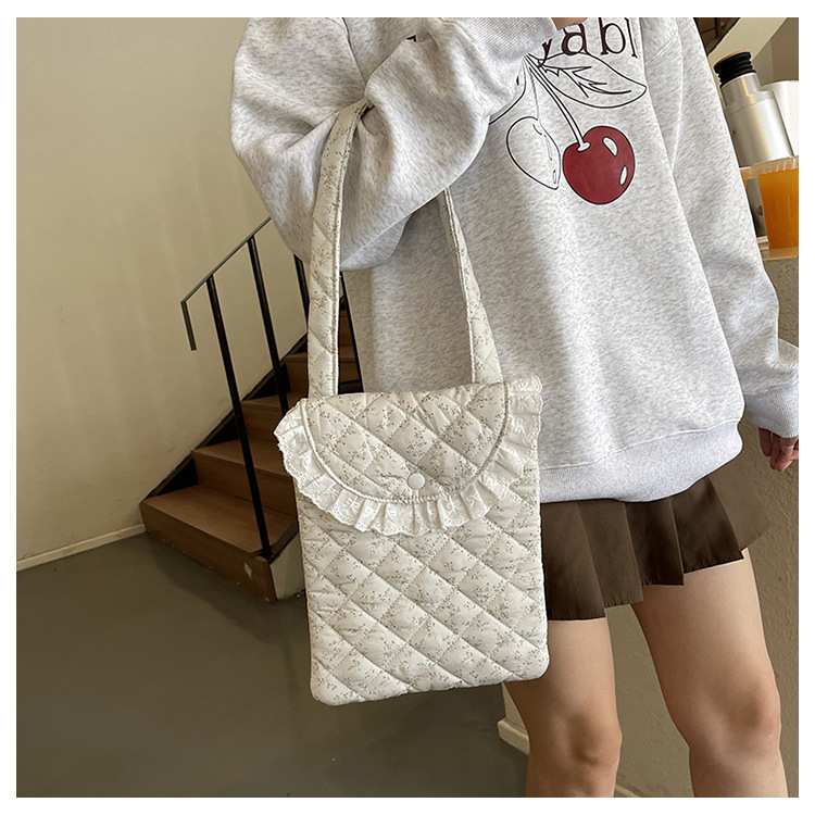 パソコンケース 小花柄フリルレース付きトートバッグ型ケース