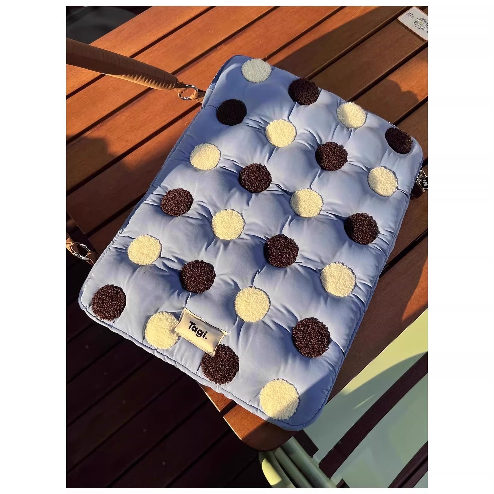 パソコンケース ふわふわキルティング刺繍ドット柄パソコンケース