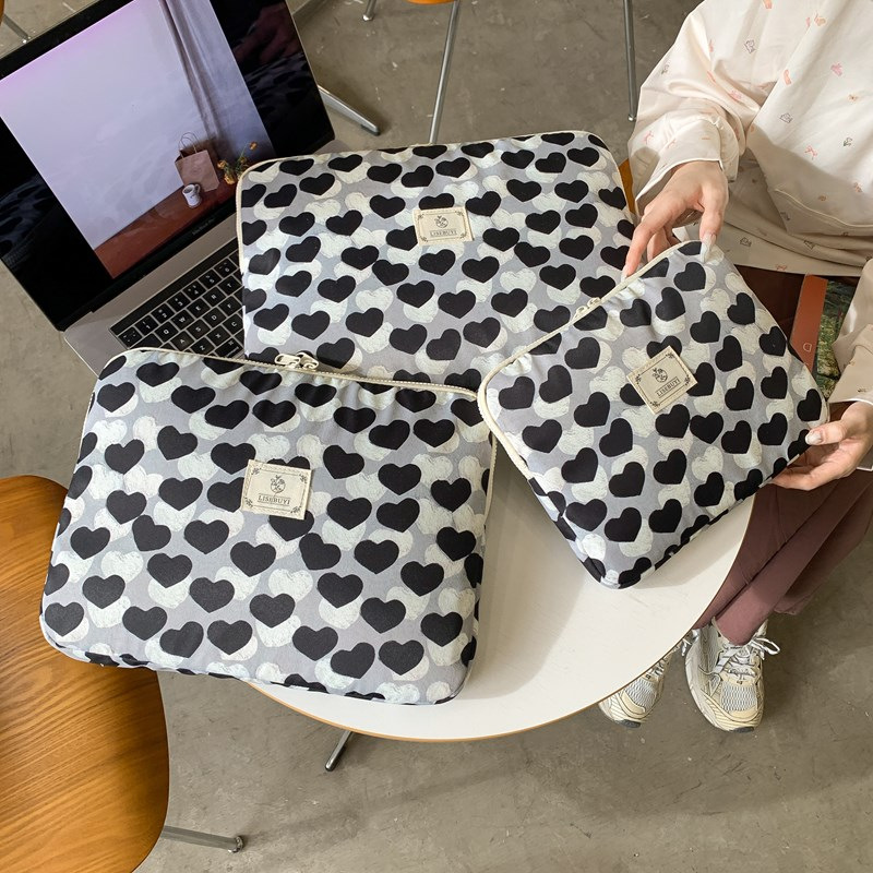 パソコンケース ハート柄たっぷりクッション入りパソコン収納ケース