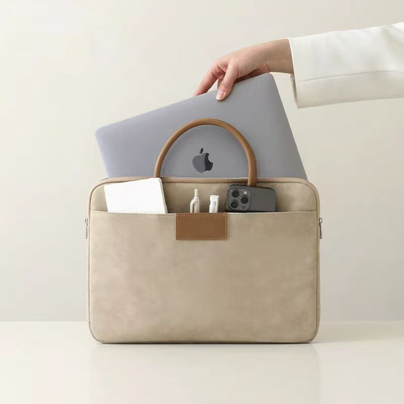 パソコンケース 本革持ち手付き高級感あふれるパソコンケース