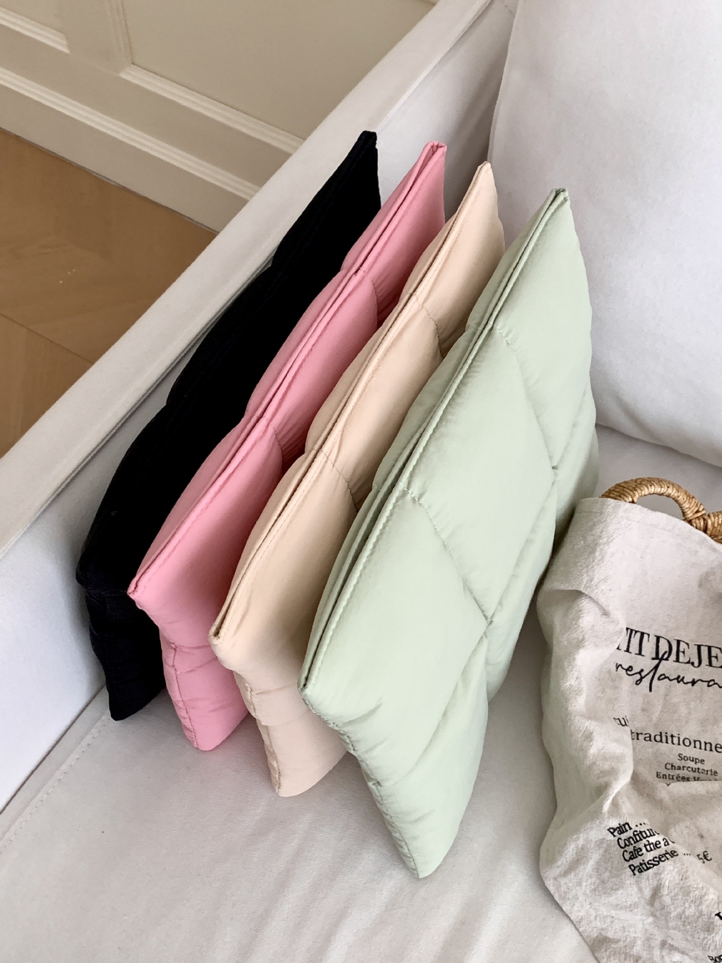 パソコンケース キルティング風クッション型パソコンケース