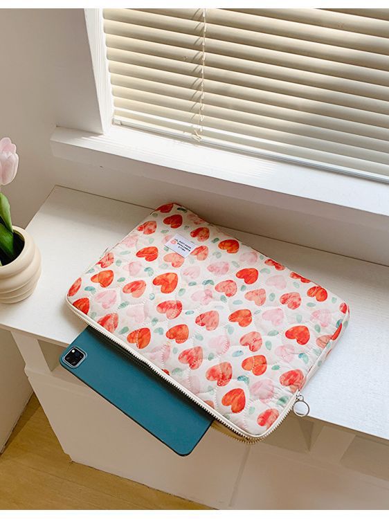 パソコンケース 水彩風ハート柄キルティングパソコンケース