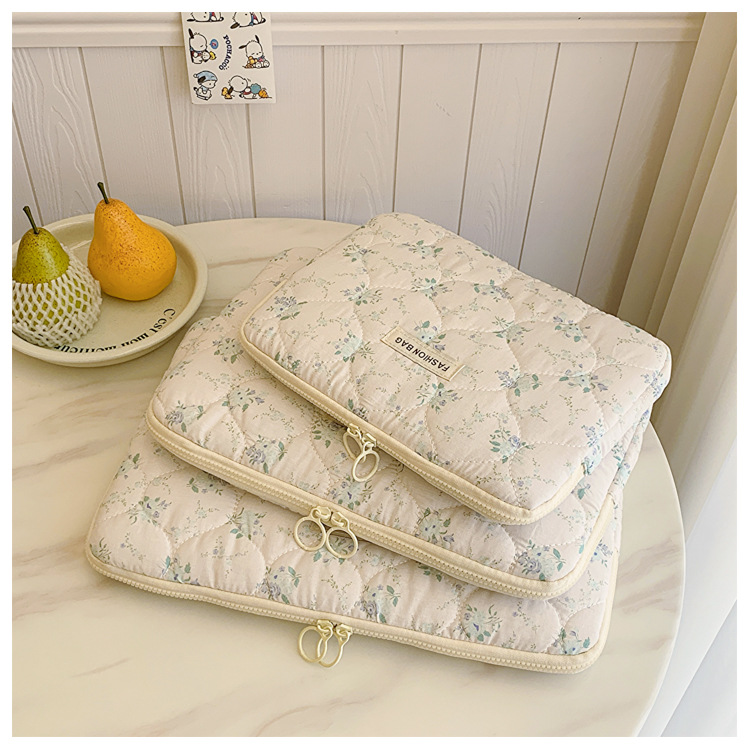 パソコンケース 小花柄キルティング仕立てパソコン収納ケース