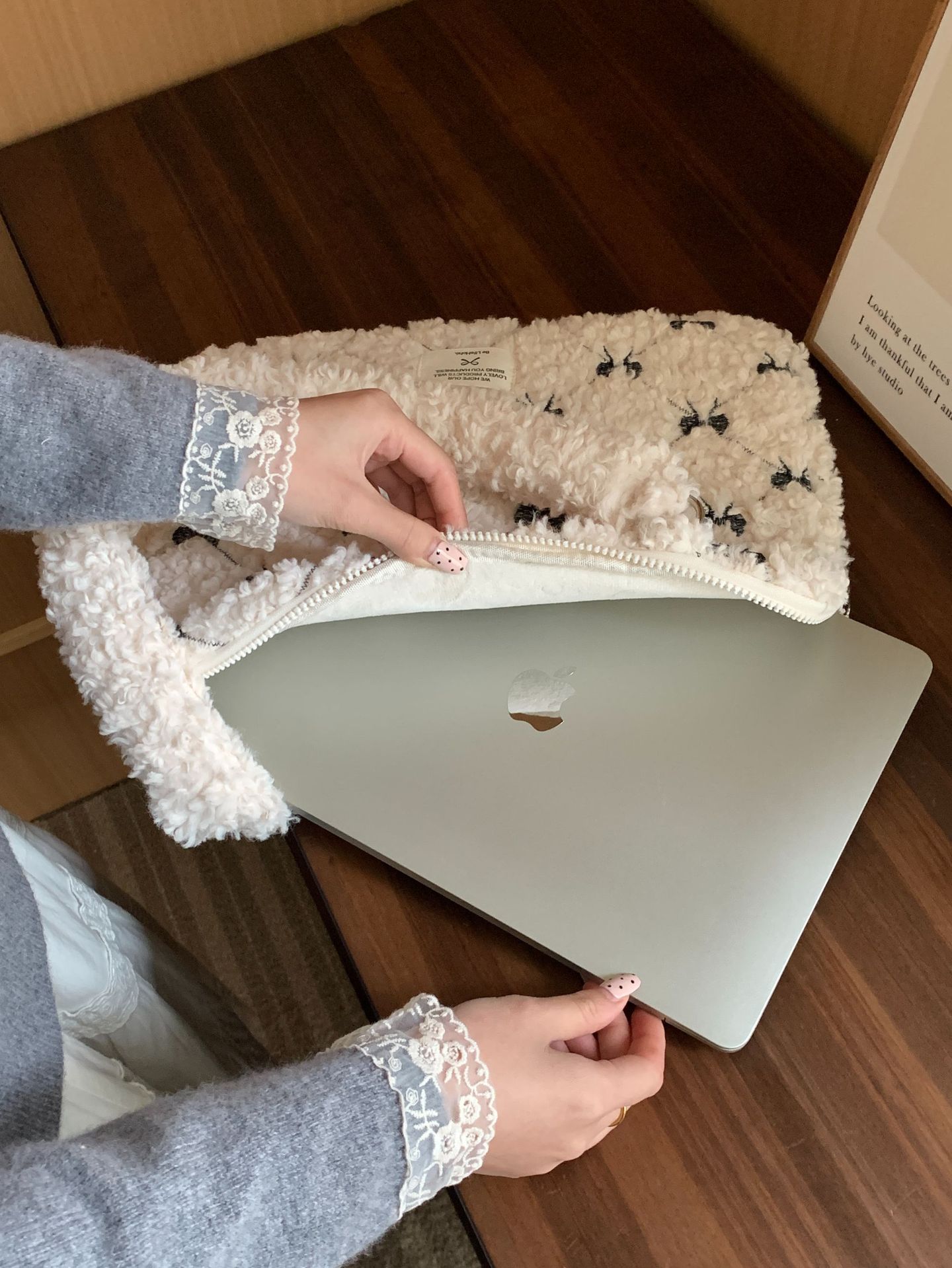 パソコンケース もこもこリボン刺繍のキルティングパソコンケース