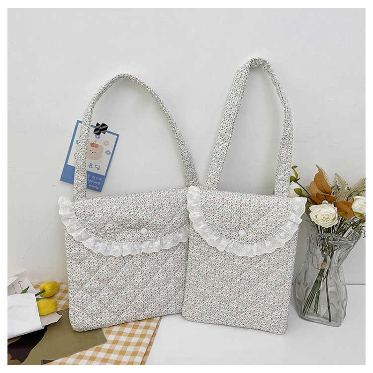 パソコンケース 小花柄フリルレース付きトートバッグ型ケース