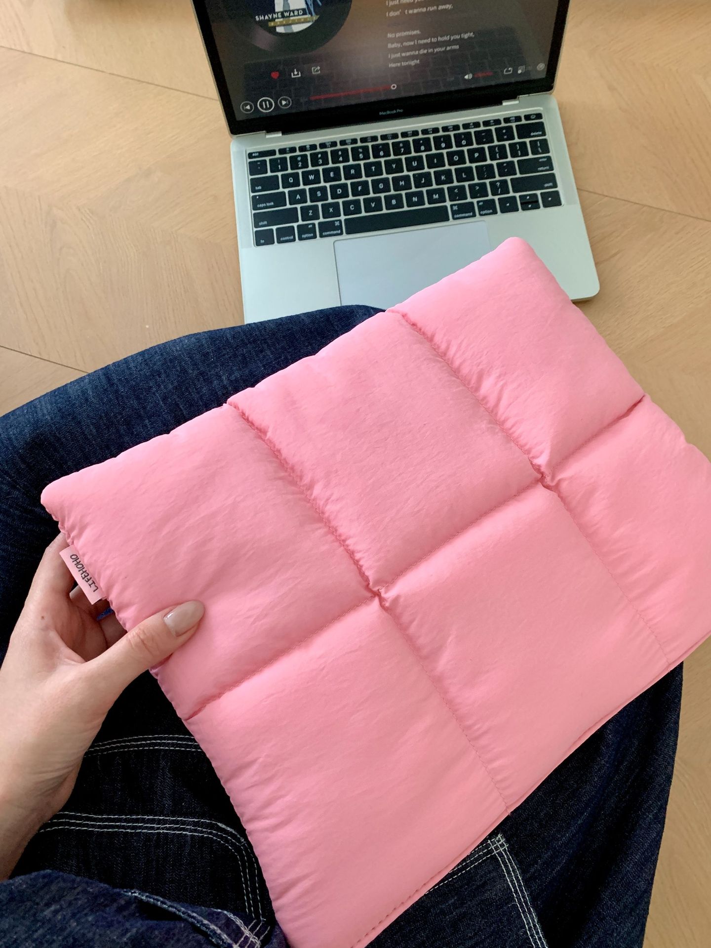 パソコンケース キルティング風クッション型パソコンケース