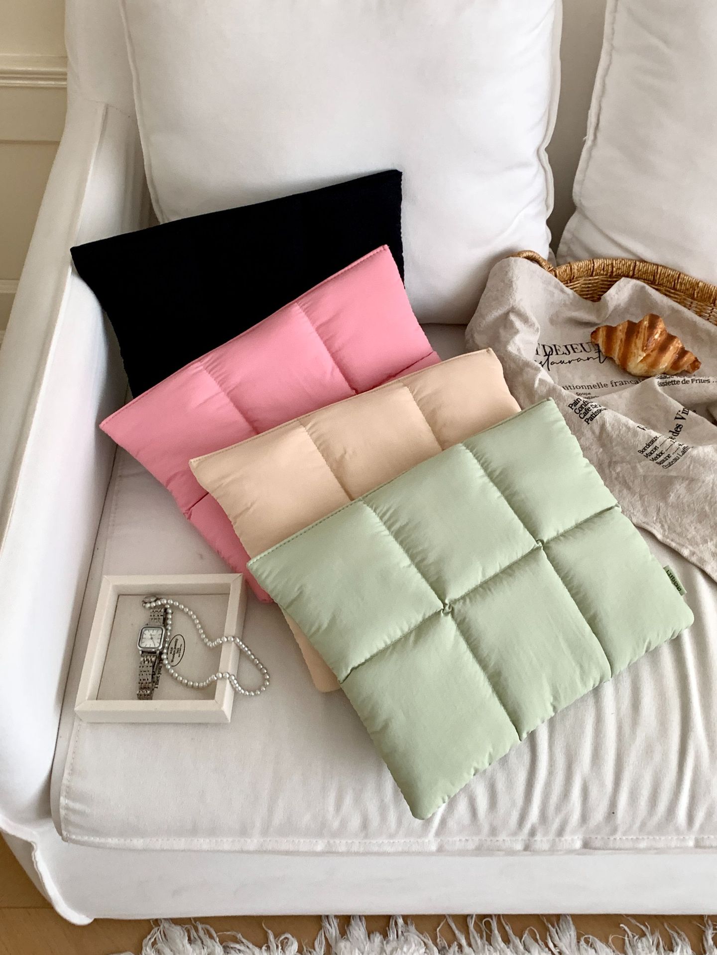 パソコンケース キルティング風クッション型パソコンケース