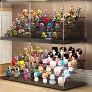フィギュアケース 光輝く四角形の展示空間